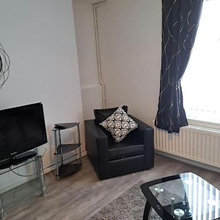 1 Bed Apart Dowlais Eksteriør bilde